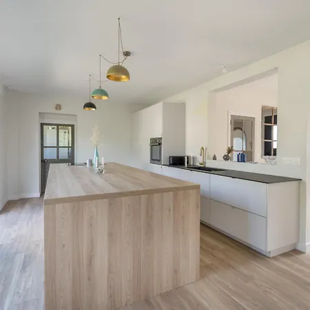 A 300m Des Plages, Maison Pour 9 Adultes *