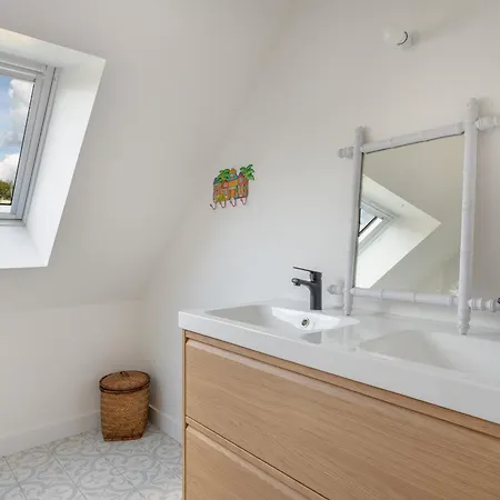 A 300m Des Plages, Maison Pour 9 Adultes