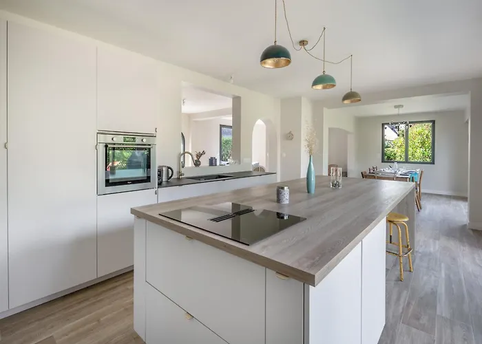 A 300m Des Plages, Maison Pour 9 Adultes * Mesquer