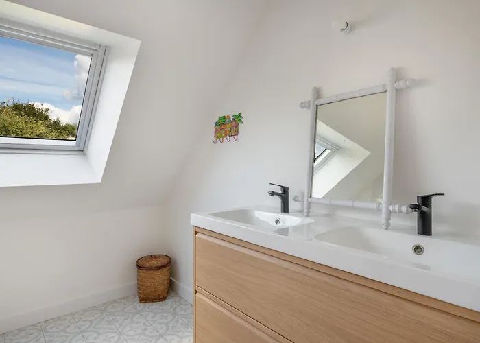 A 300m Des Plages, Maison Pour 9 Adultes