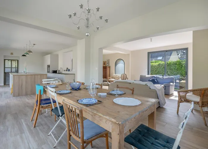 A 300m Des Plages, Maison Pour 9 Adultes 펜션